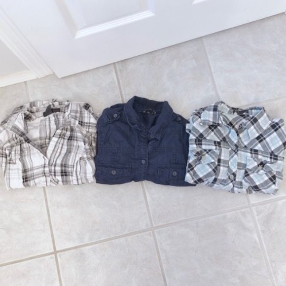 LIKE NEW 3 Collar Shirts Bundle Top with Buttons Blue Size Small - Picture 2 of 4